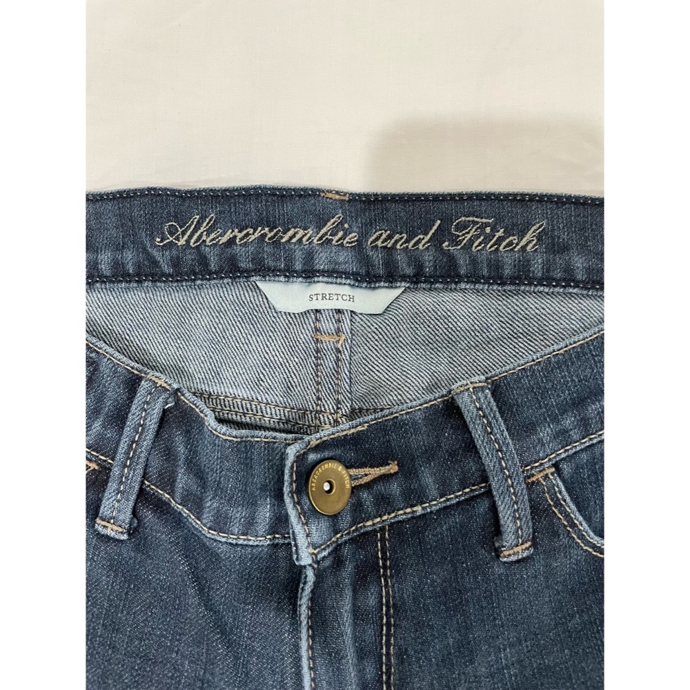 ABERCROMBIE & FITCH MIDRISE JEANS